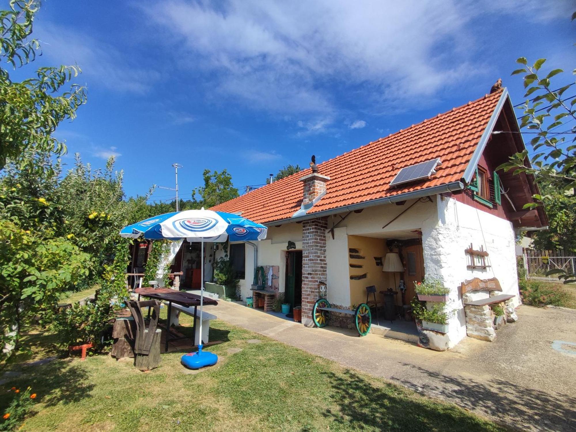 Smjestaj Mala Zidanica Hotel Tomasevci Екстериор снимка